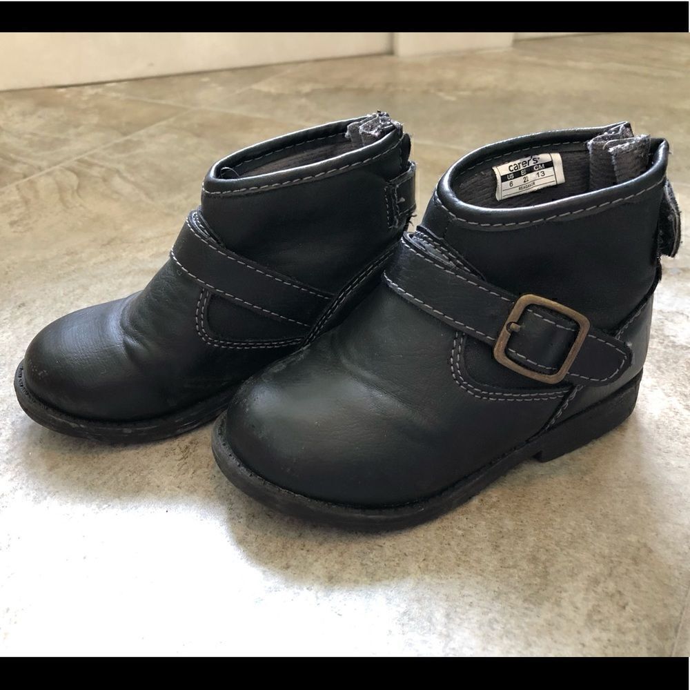 Carter’s black ankle boots size 6 good condition